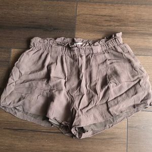 Aritzia Wilfred Volet Short Earl Grey